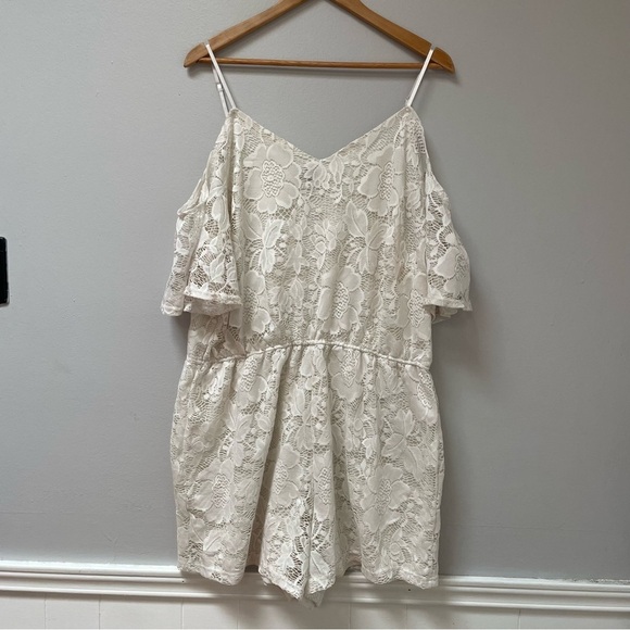 Rue21 Pants - Rue+ beige Lace Cold-Shoulder Elastic Waist Lined Jumpsuit Romper size XL